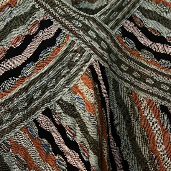 Authentic Missoni dress. V-neck, knitted multiple colors with a silk slip. - Picture 4 of 4